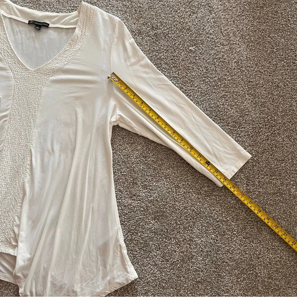Adrianna Papell 3/4 Sleeve White Pullover Asymmetrical Blouse - Picture 8 of 9